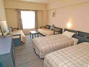 スタンダードルーム(ファウンテンテラスホテル)シックで落ち着いた雰囲気の室内。